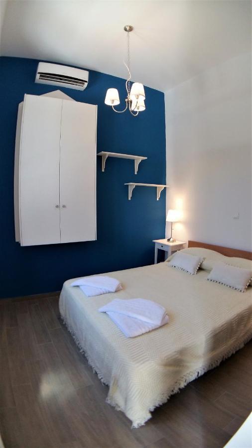 Villa Miranda Chalki Town Bagian luar foto