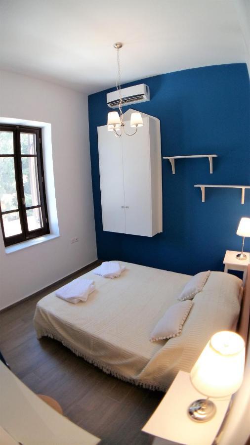 Villa Miranda Chalki Town Bagian luar foto